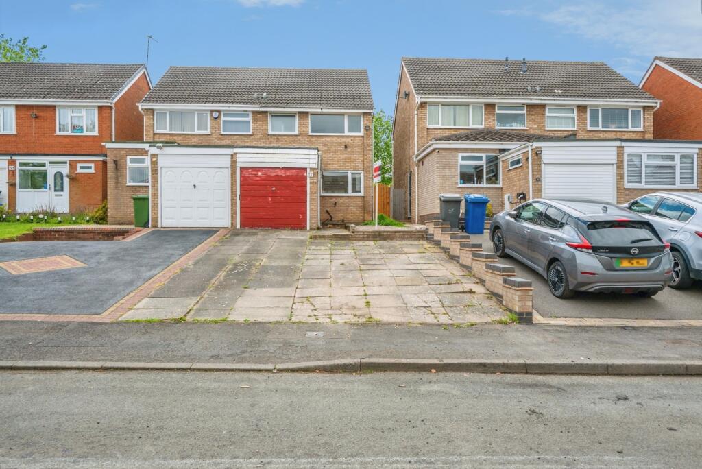 Main image of property: Ridgewood Rise, Tamworth, Staffordshire, B77