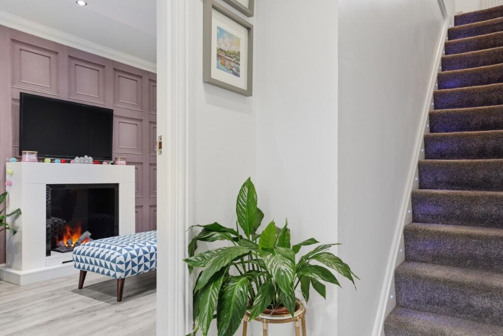 Rockbank Crescent, ML5 - View 3