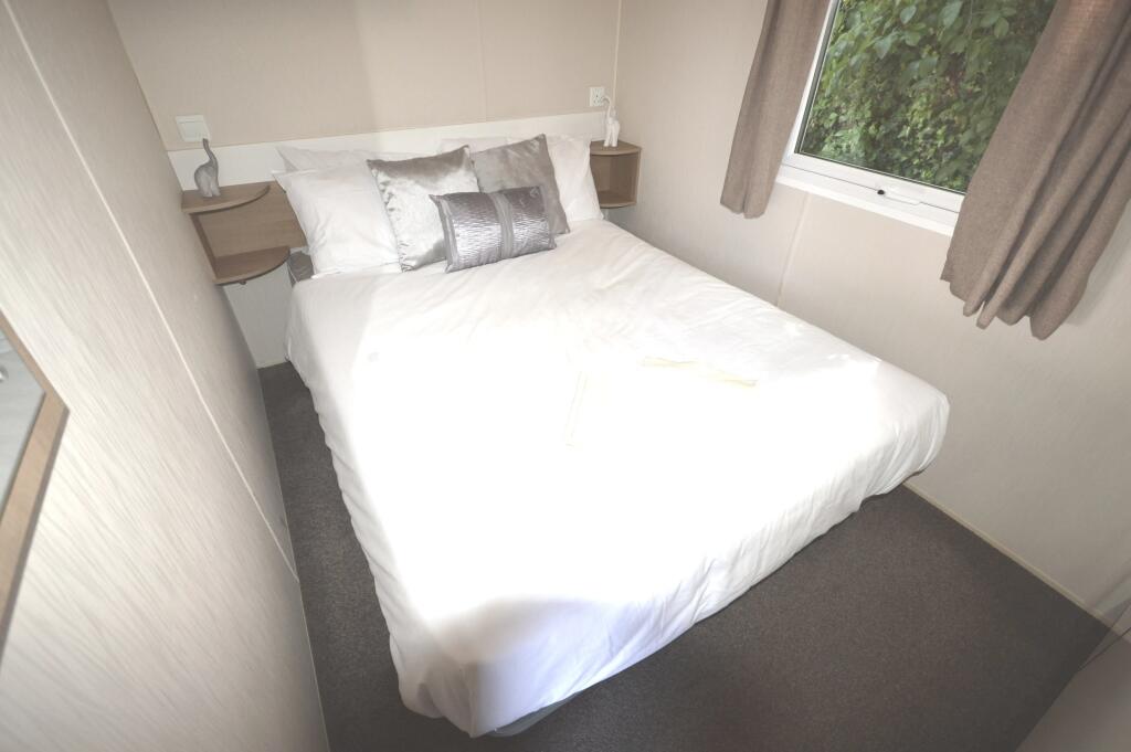 2014 Willerby Vacation, Dawlish Sands Holiday Park, Dawlish Warren, Devon, EX7 0PG - View 5