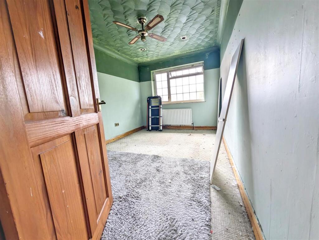 House in Hull - View 5