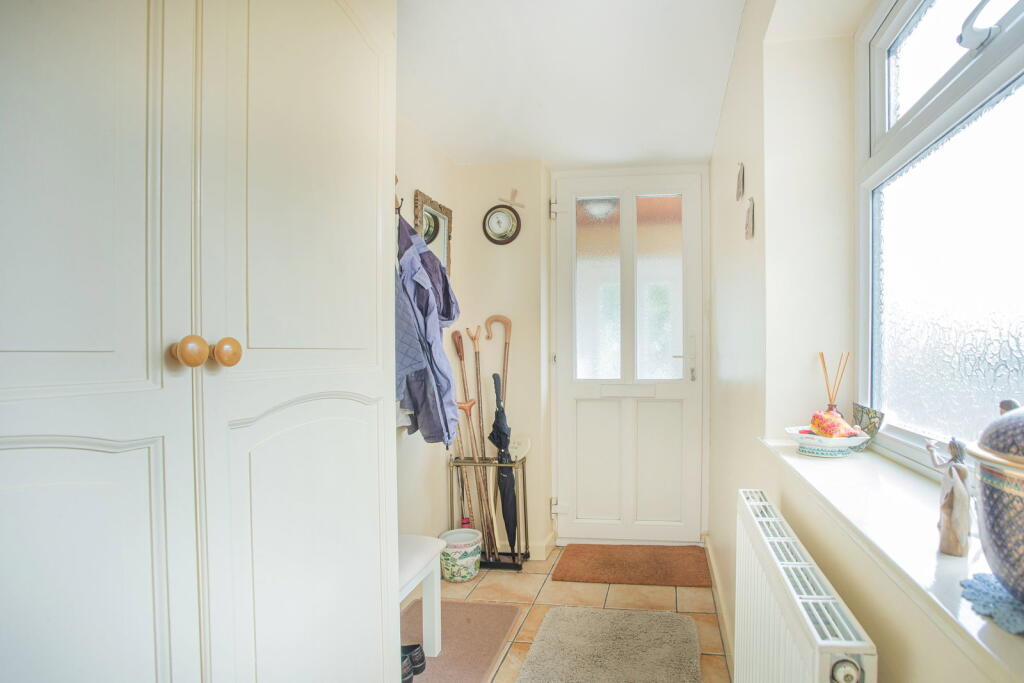 House in Tetbury - More