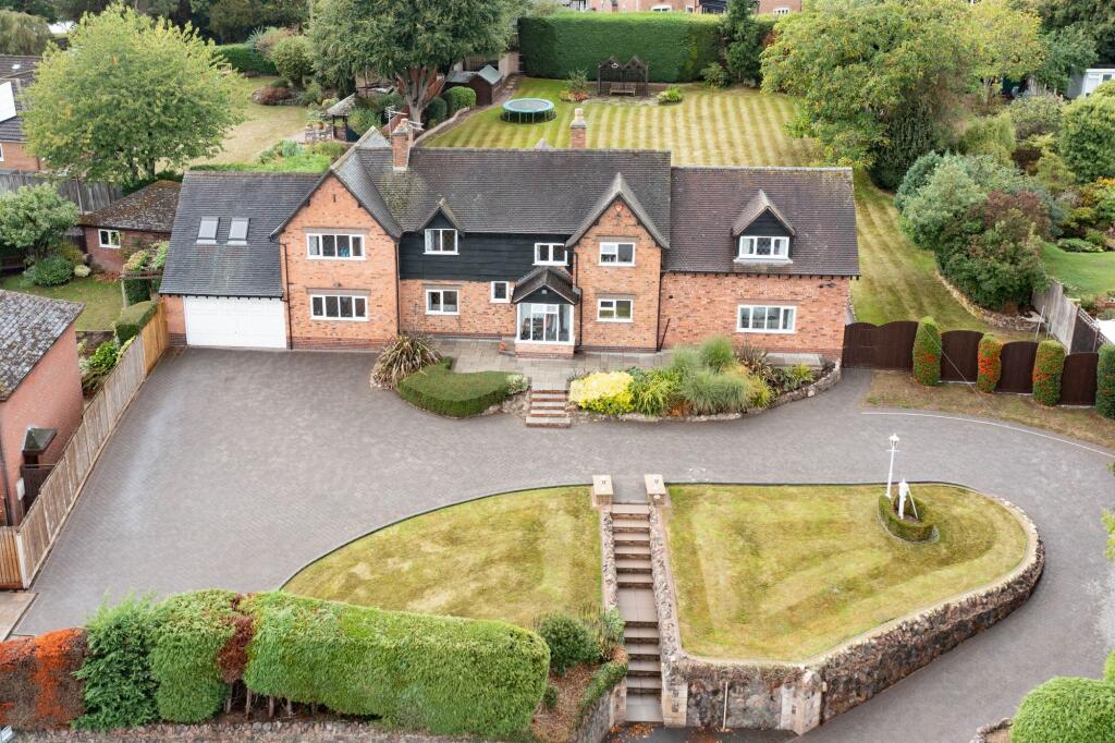 Swan Street, Alvechurch, B48