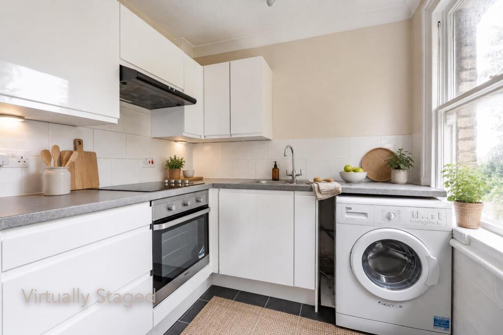 Apartment in Hove, Brunswick - View 5