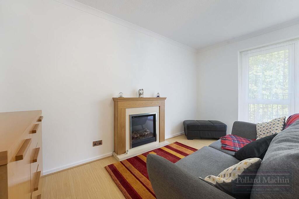 Apartment in Croydon - View 4