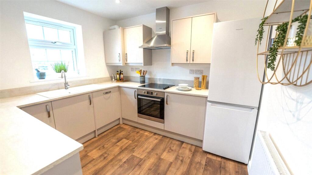 House in West Lindsey, Hemswell Cliff CP - View 4
