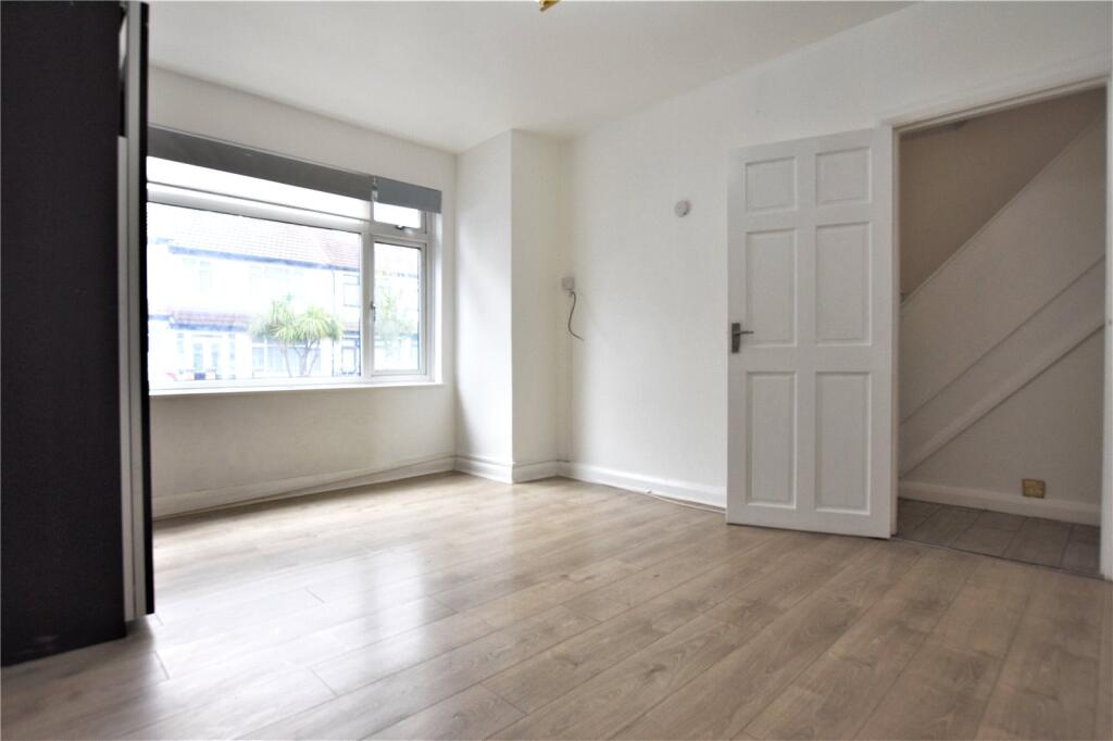 House in Croydon - More