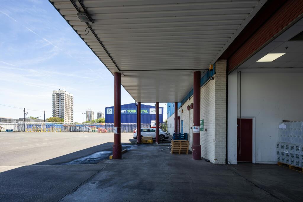 unit 8 Standard Industrial Estate 54.jpg