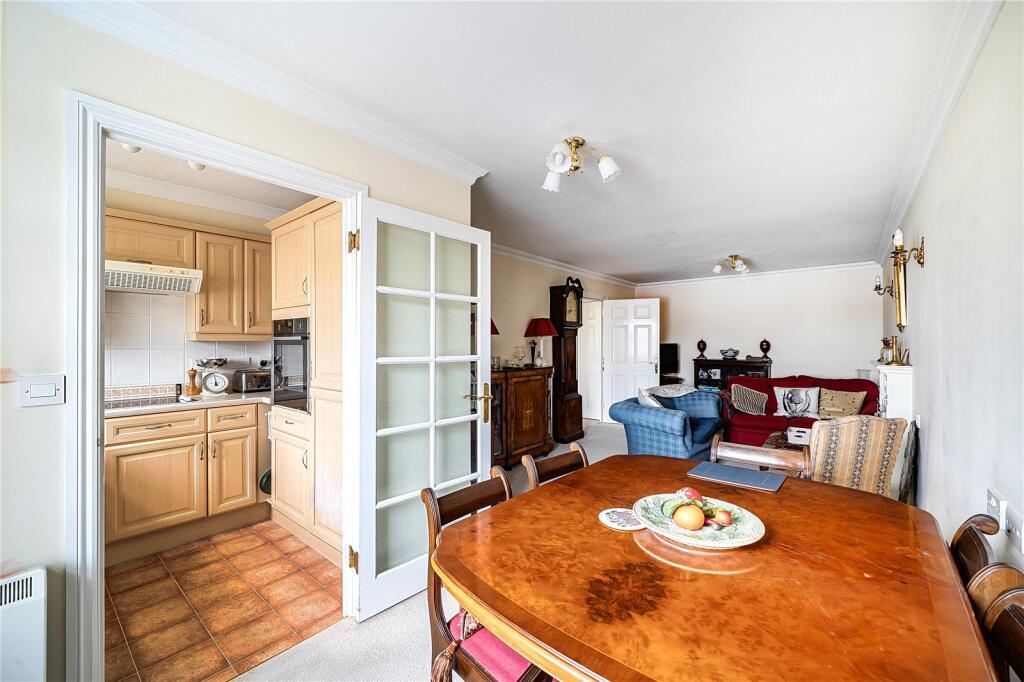 Apartment in Cheltenham, Bath Road Shops, Montpellier - More