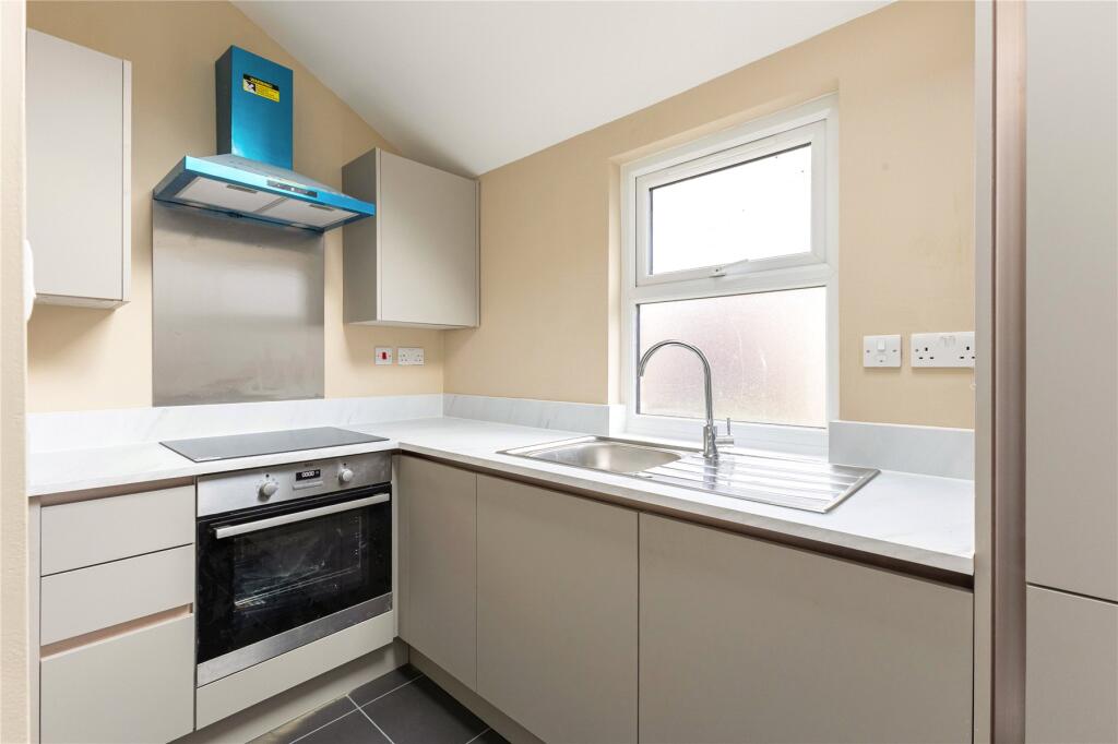 Apartment in London, Shepherd's Bush - More