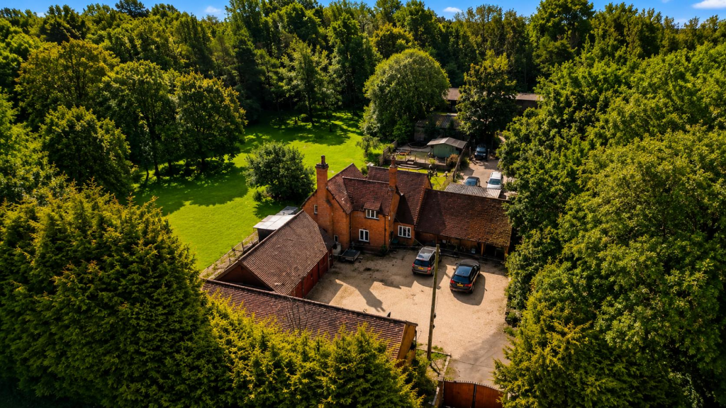 4-bed detached on Sherbourne Hill, Sherbourne, £550,000