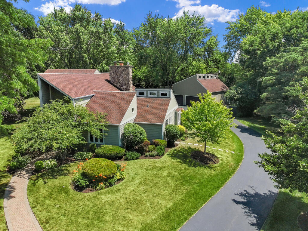 Main image of property: Illinois, Lake County, Kildeer