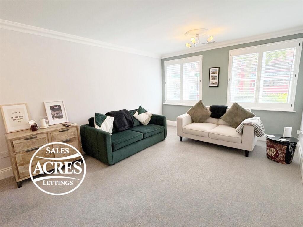 Apartment in Sutton Coldfield, Maney - View 4