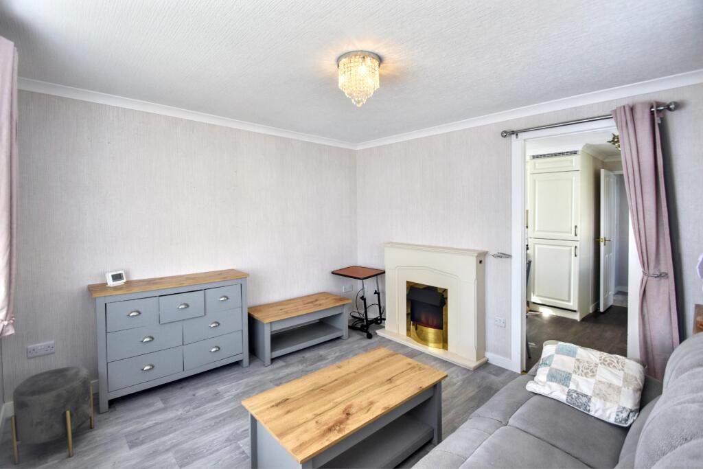 House in East Lindsey, Ingoldmells - View 3