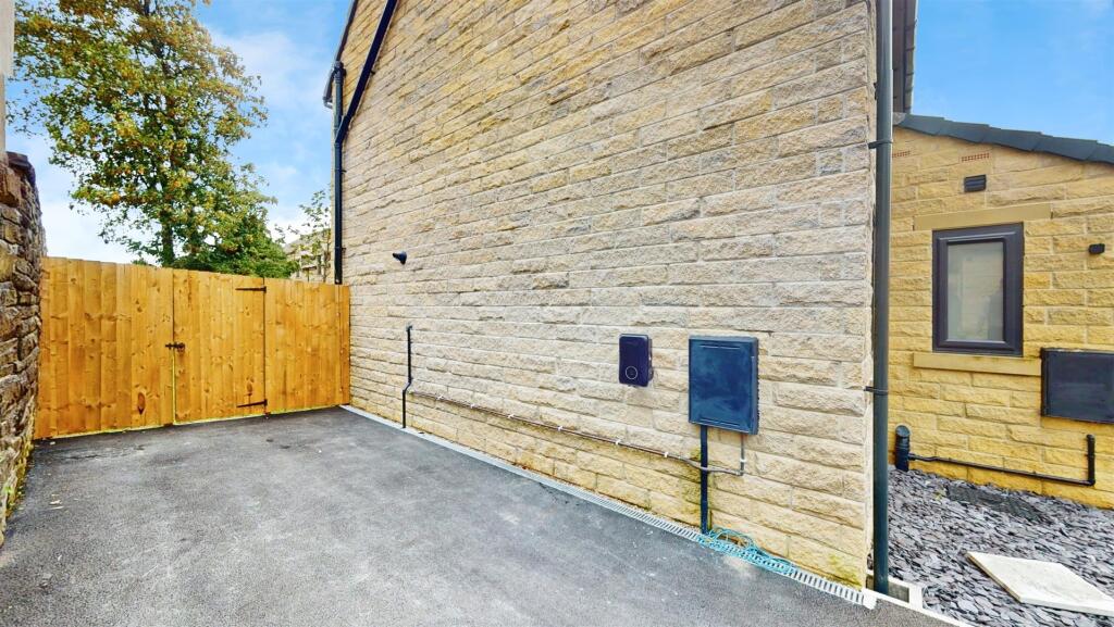 Additional image 17 of Wellgarth Gardens, Buttershaw, Bradford