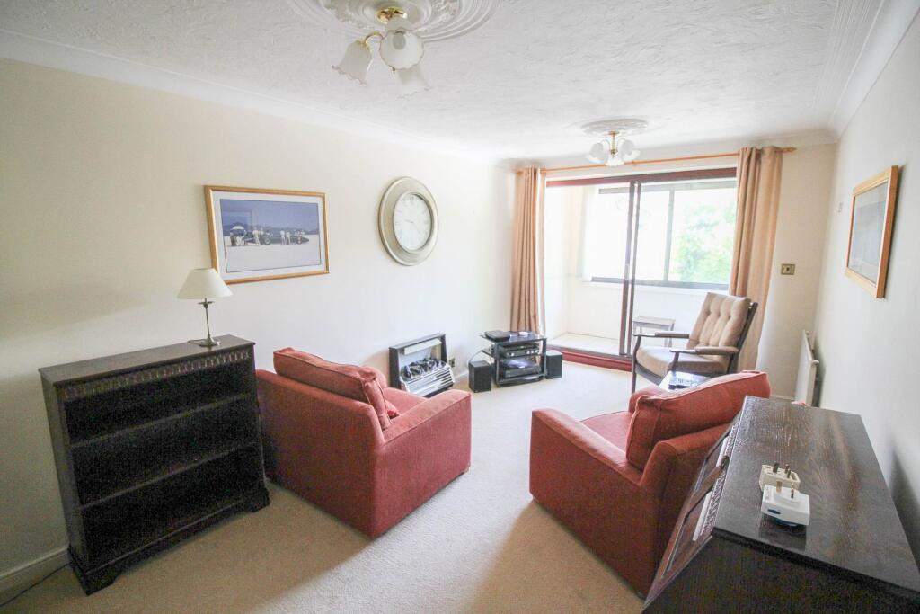 Apartment in Weston-super-Mare, Whitecross Village - View 4
