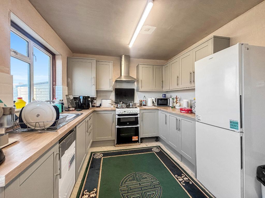 Shaxton Crescent, New Addington, Croydon, CR0 0NW photo 3