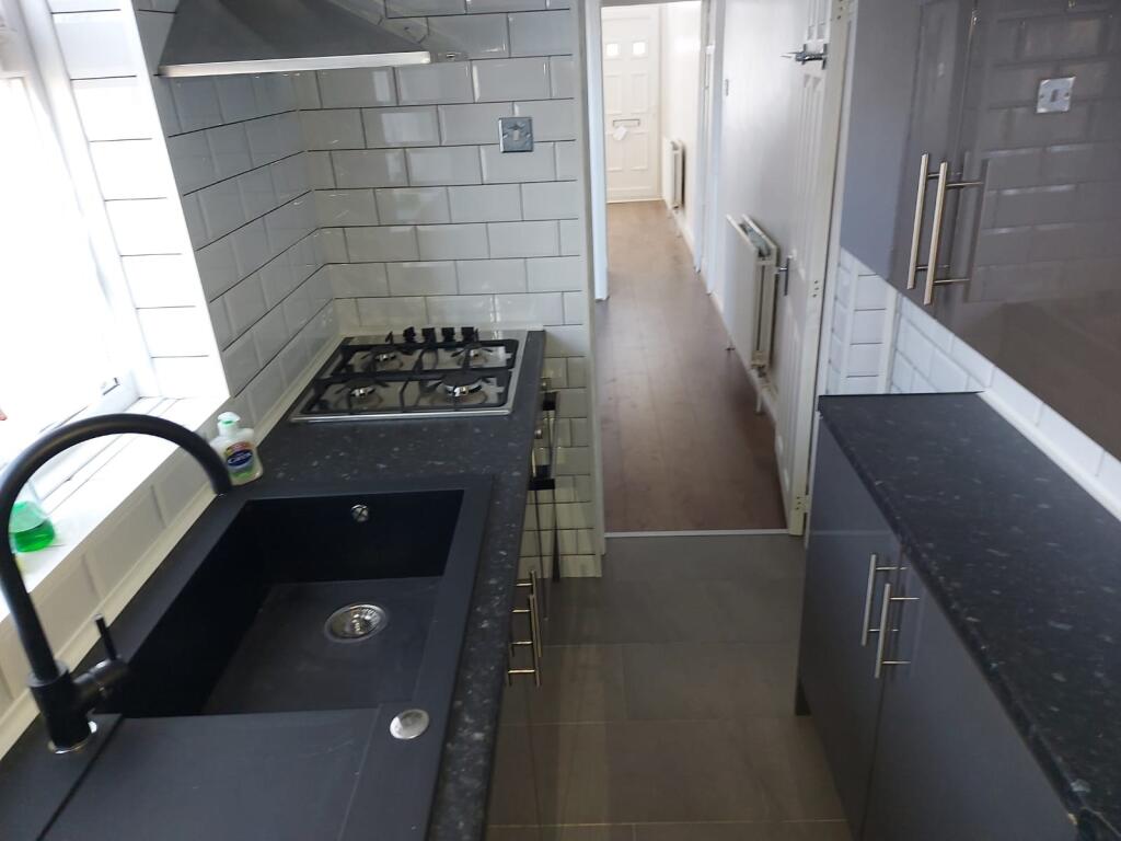 House in Luton, New Town - View 4