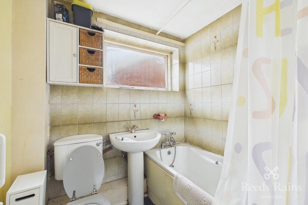 House in Wakefield, West Yorkshire - View 5