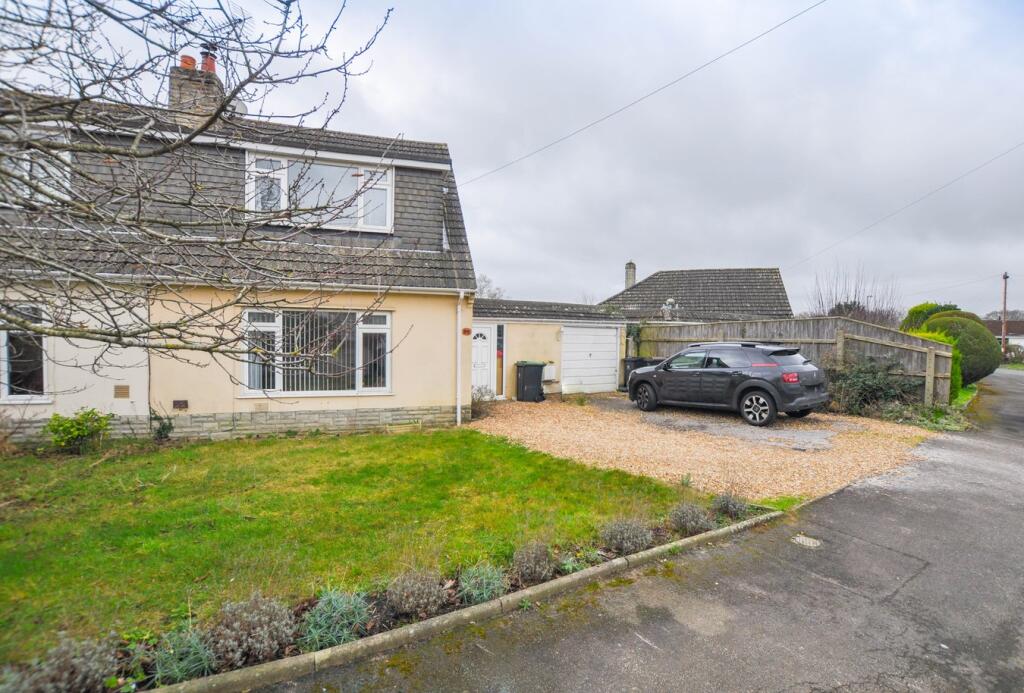 4-bed semi-detached on Foxcroft Drive, Wimborne, BH21, £425,000