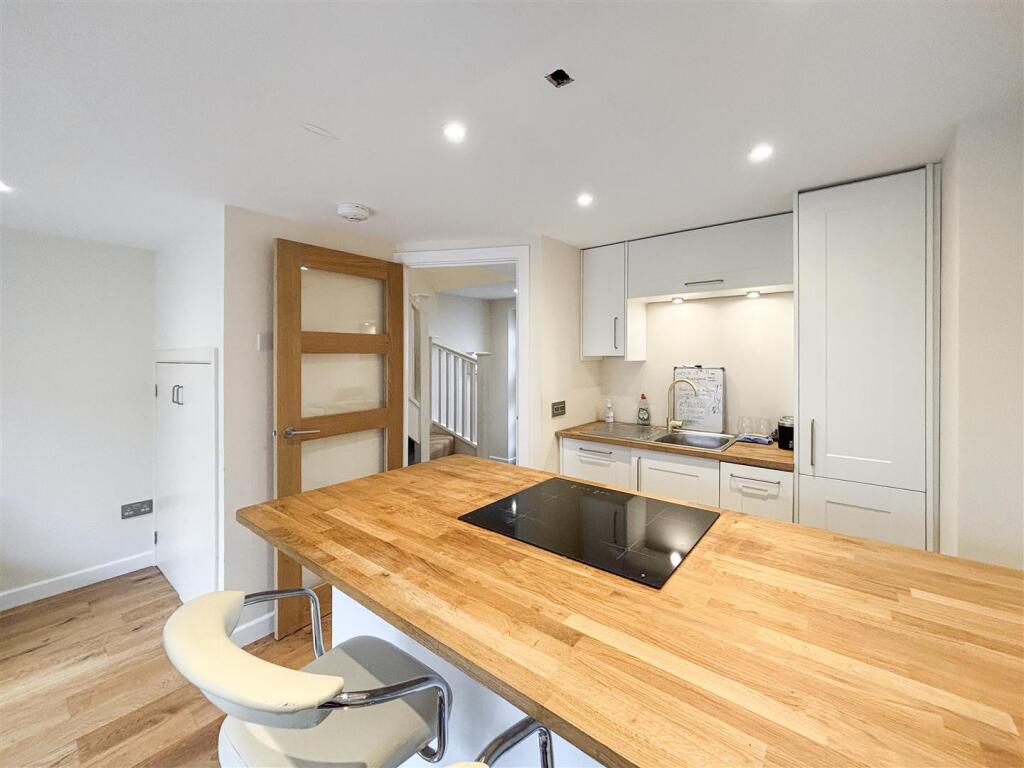 House in Truro - View 5
