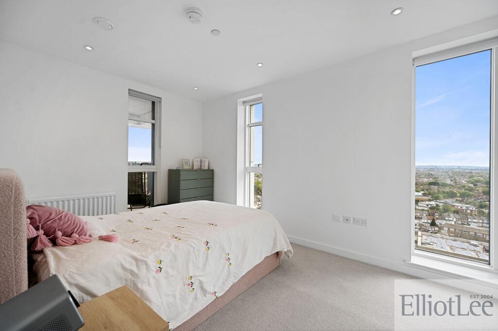 Apartment in London - More