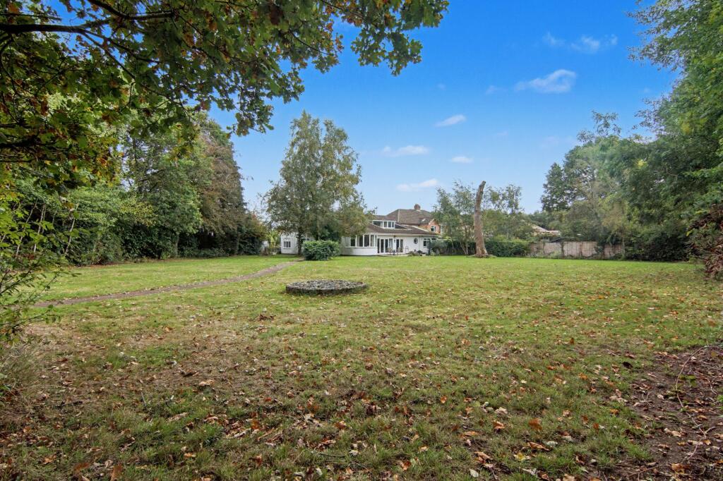 28 Grace Road photo 2