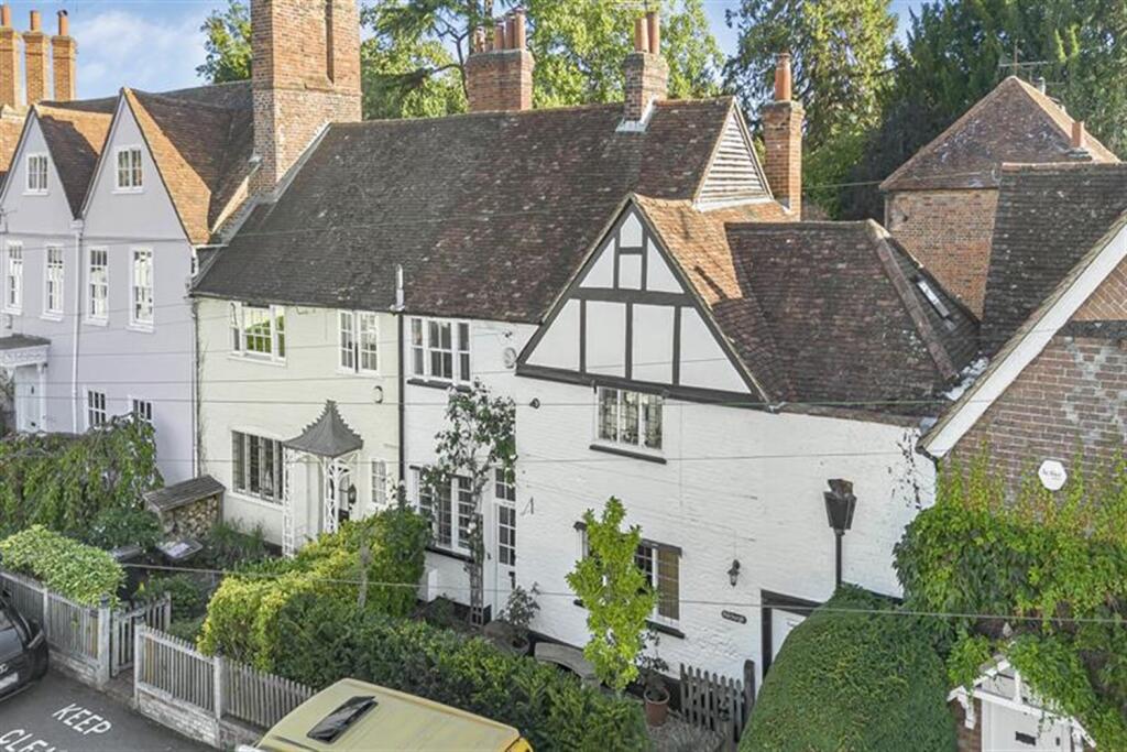 Main image of property: Sonning, Reading