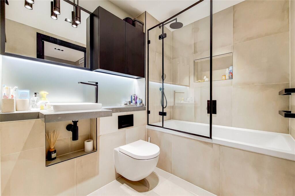 Apartment in London - More