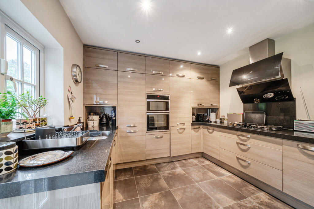 House in London - View 3