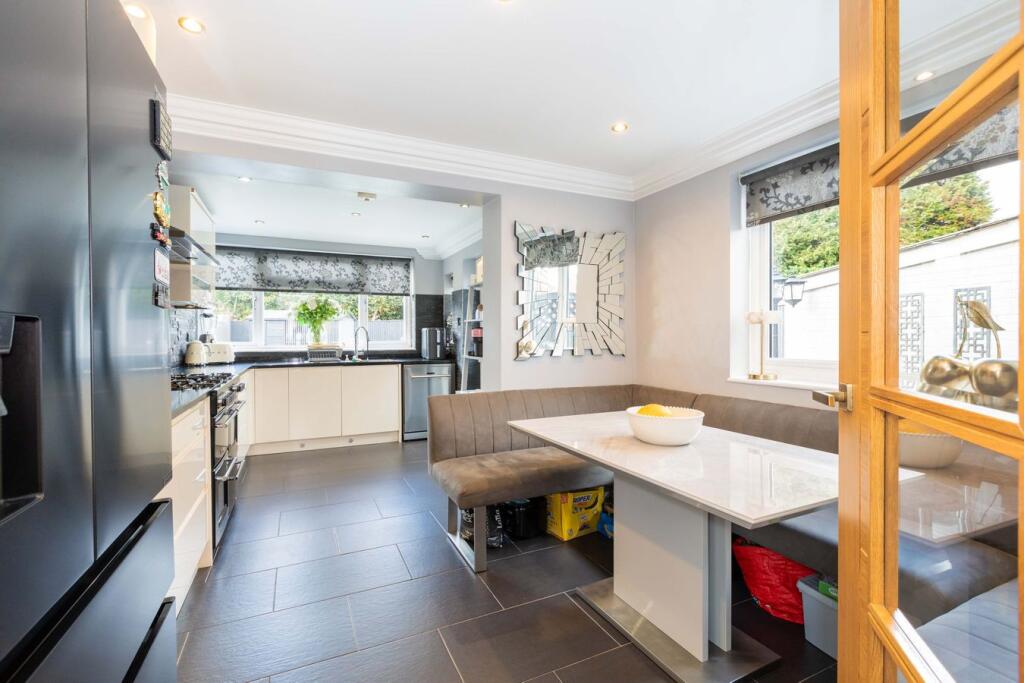 House in Slough - View 5