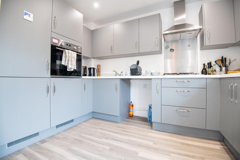 House in Northampton, Wellingborough - View 2
