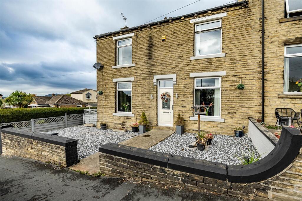 Main image of property: Clifton Common, Brighouse