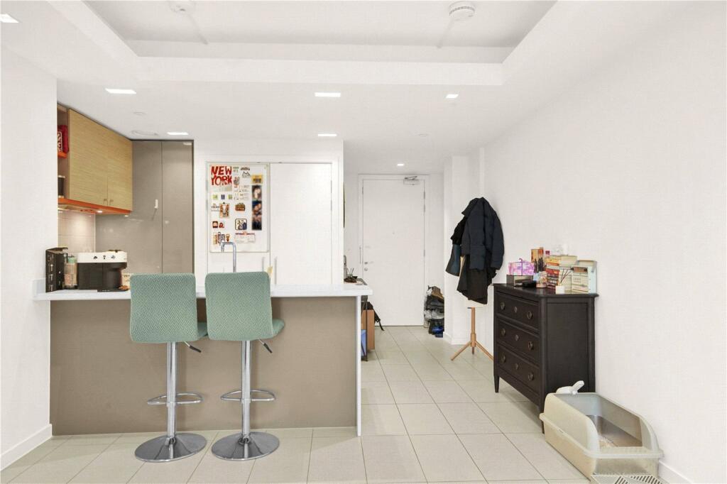 Apartment in London - View 5