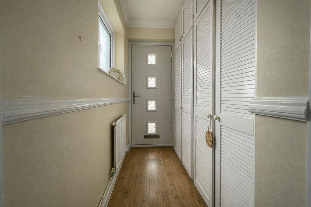 House in Gillingham, Medway - View 2
