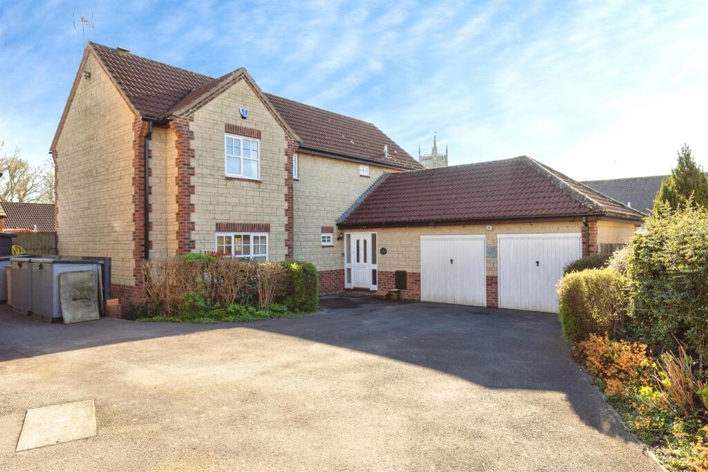 Main image of property: Ross Close, Chipping Sodbury, Bristol