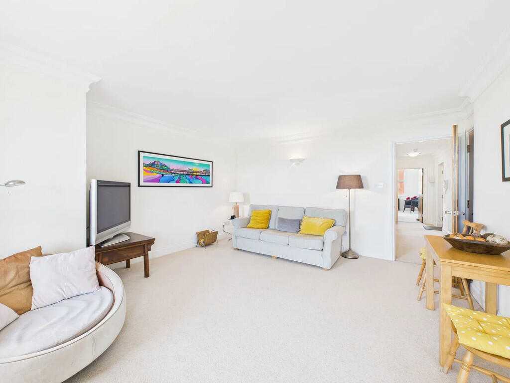 Apartment in Brighton - More