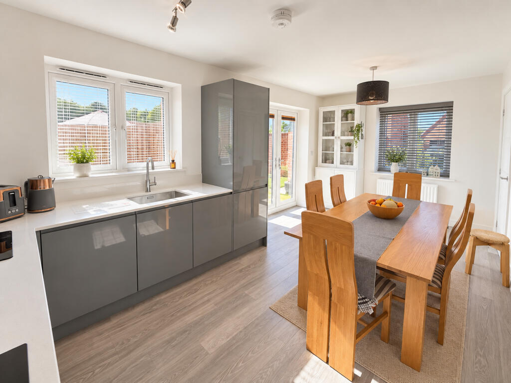 House in Redhill - View 4