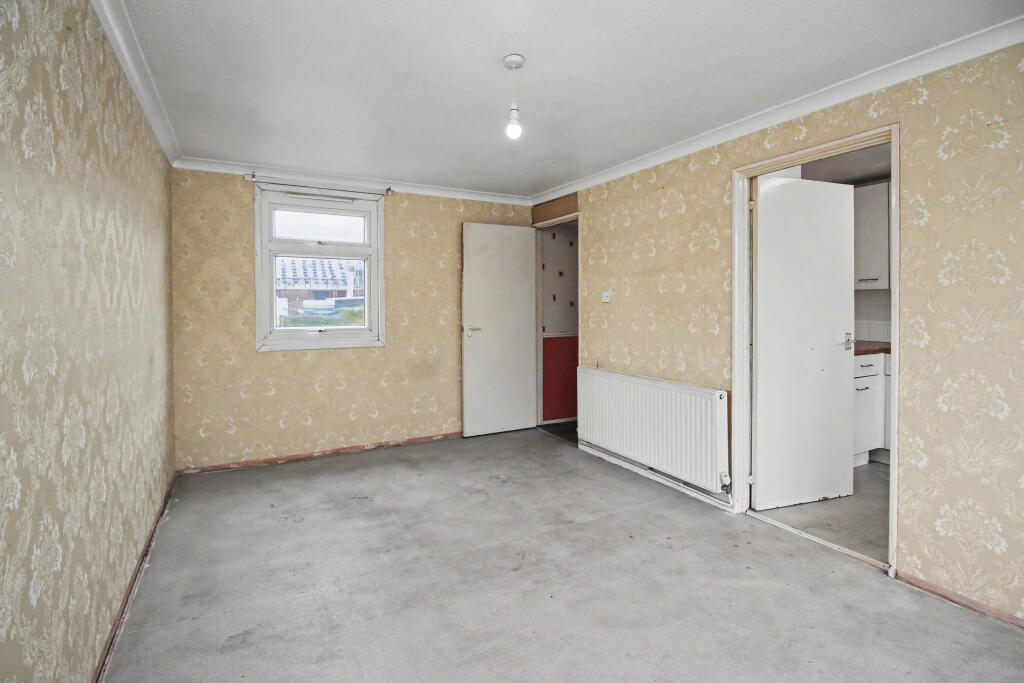 Apartment in Bradford - More
