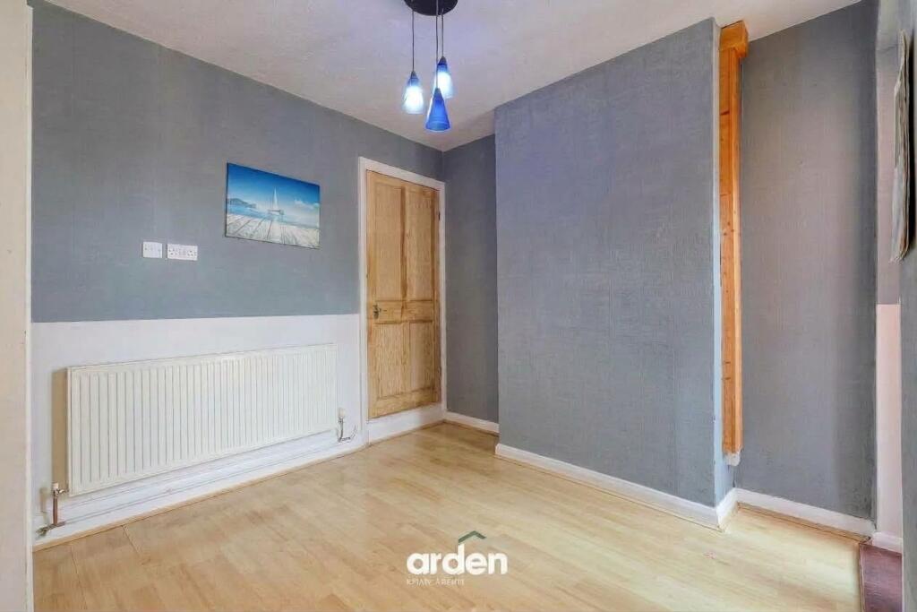 Evesham Road, Redditch, B97 photo 4