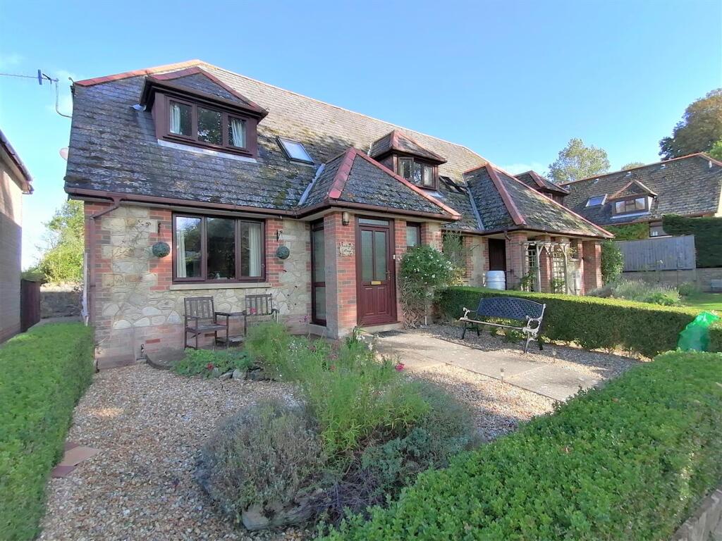 Main image of property: Appuldurcombe Road, Wroxall