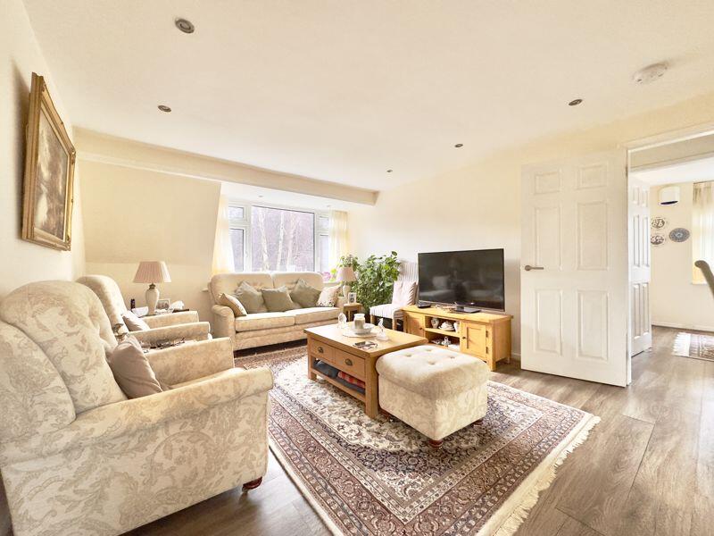 Apartment in Birmingham, Sutton Coldfield - View 2