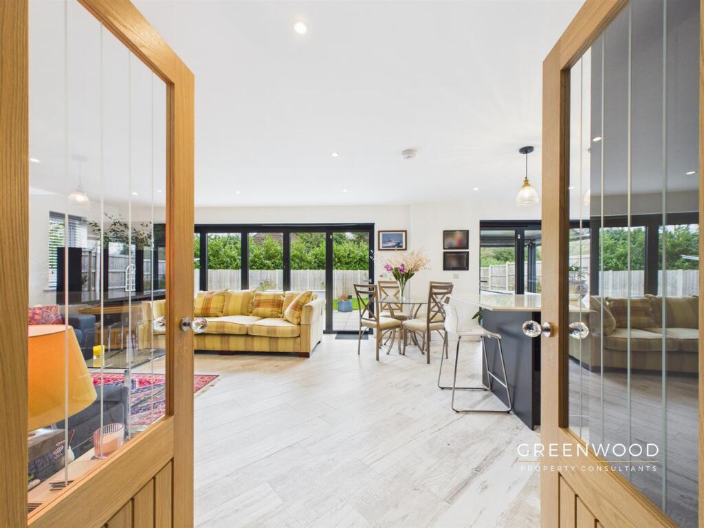 Fox Street, Ardeligh, Colchester - View 5