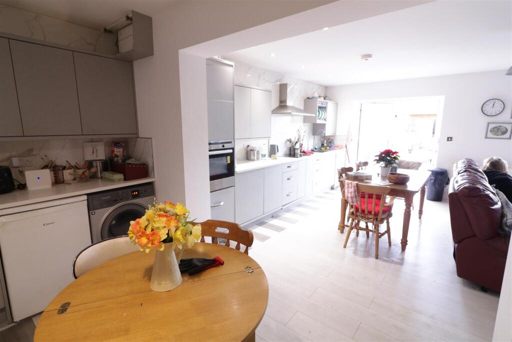 Malting Villas Road, Rochford photo 4