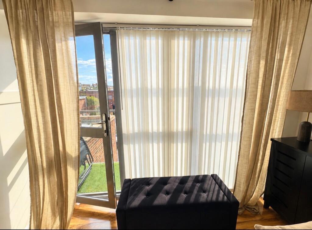 Apartment in Canterbury - View 5