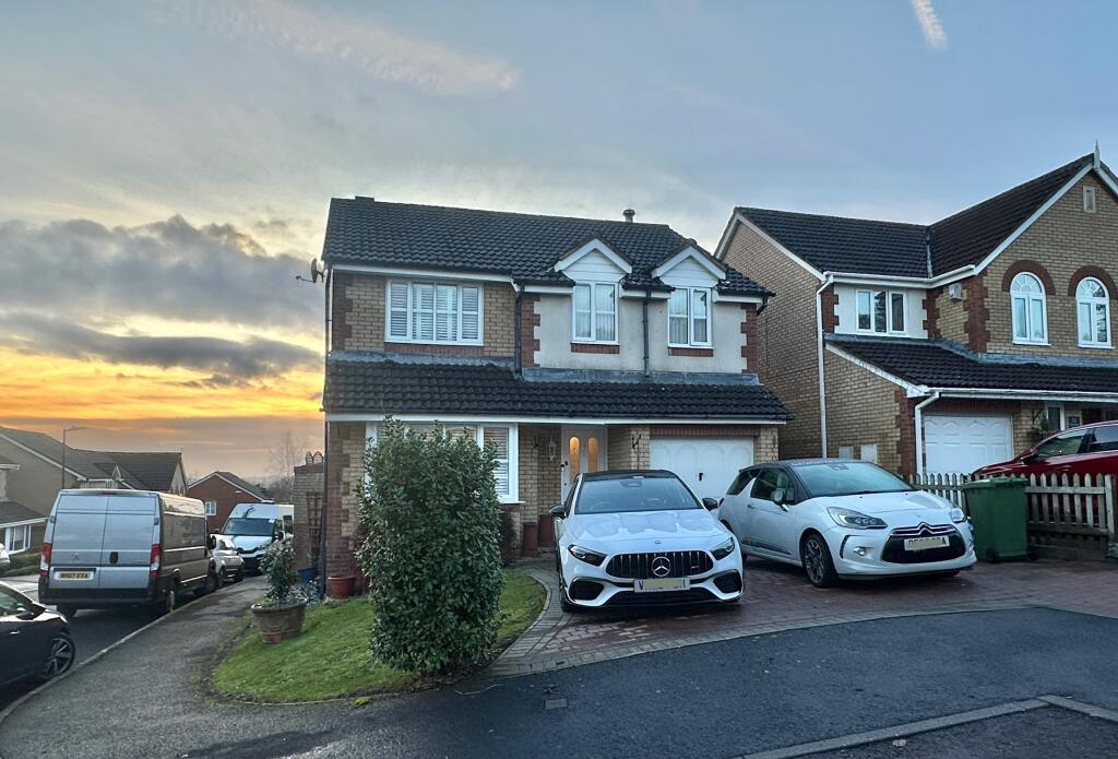 4-bed detached on Beauchamp Meadow, Lydney, £415,000