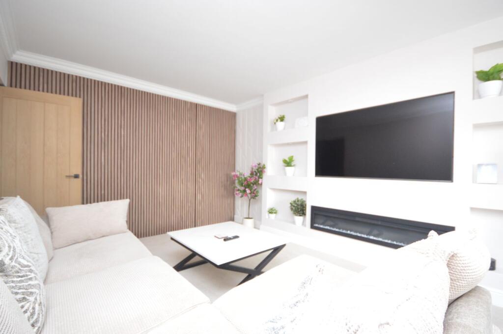 Apartment in Cheddar, Hythe - More