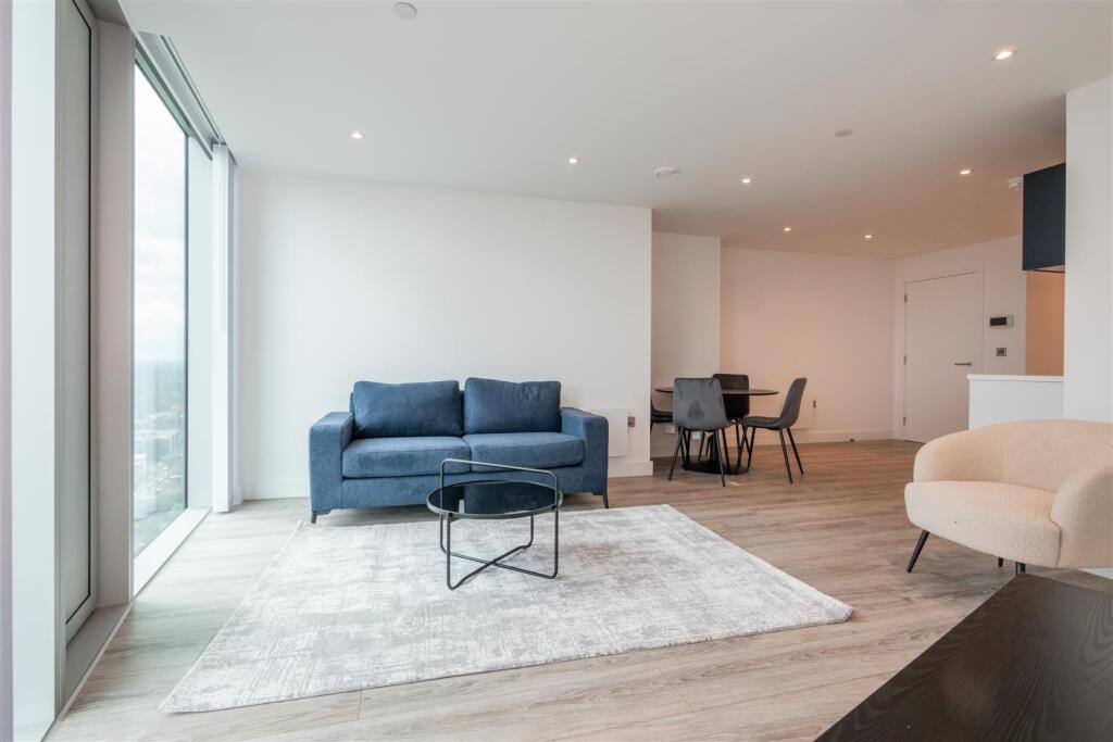 Apartment in Manchester - View 3