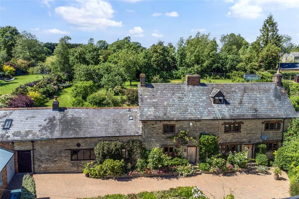 Main image of property: Wappenham Road, Helmdon, Brackley, Northamptonshire, NN13