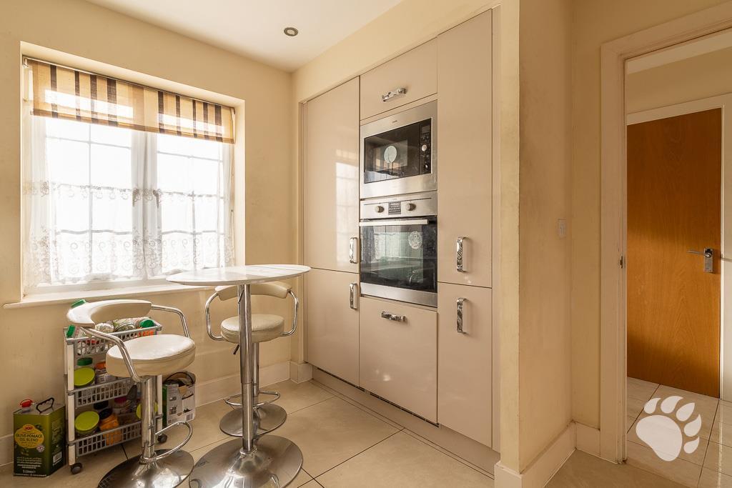 House in Southend-on-Sea - View 4