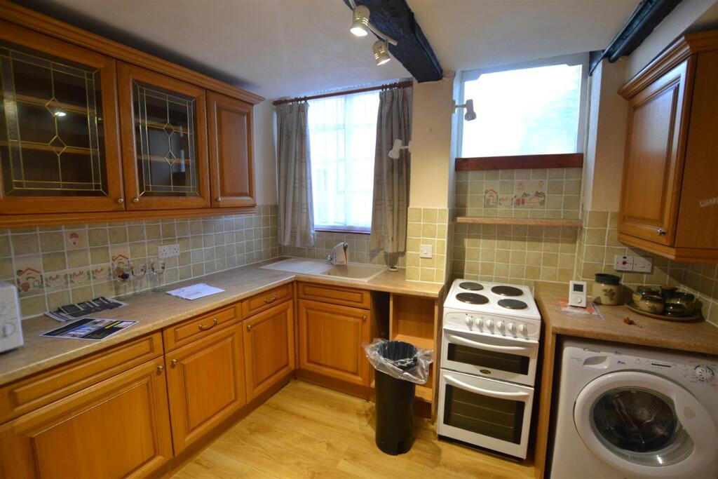 House in Leominster, Herefordshire - View 3